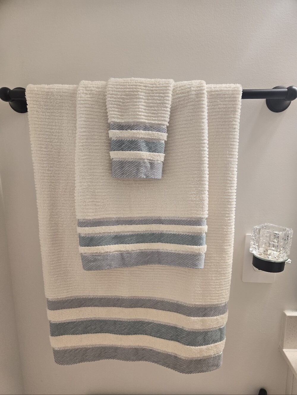 Better Homes & Gardens 3-pc Cream Bath Towel Set with Blue/Turquoise/Gray Trim